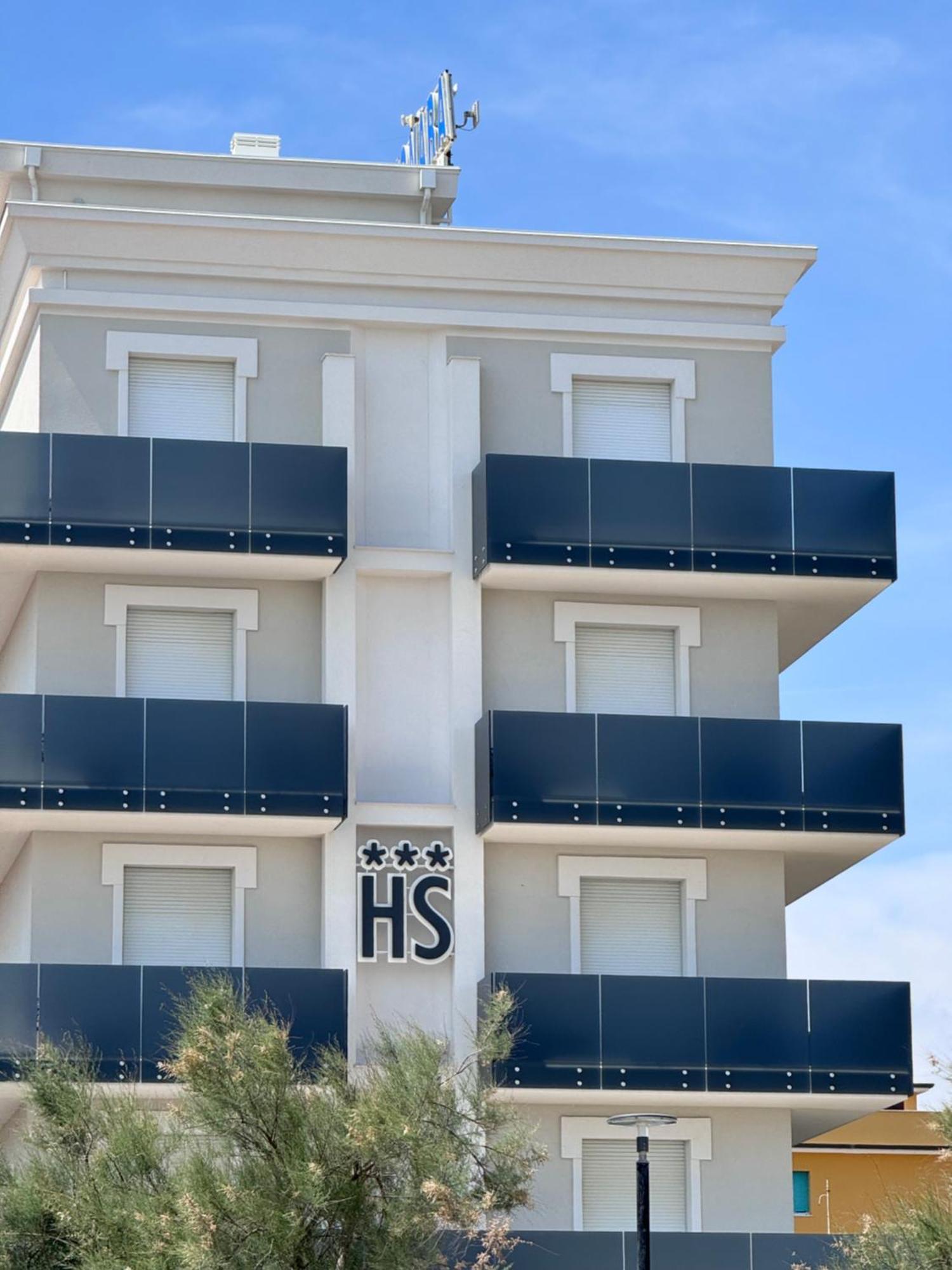Sayonara Hotel